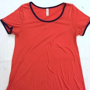 LuLaRoe Classic Tee, Medium